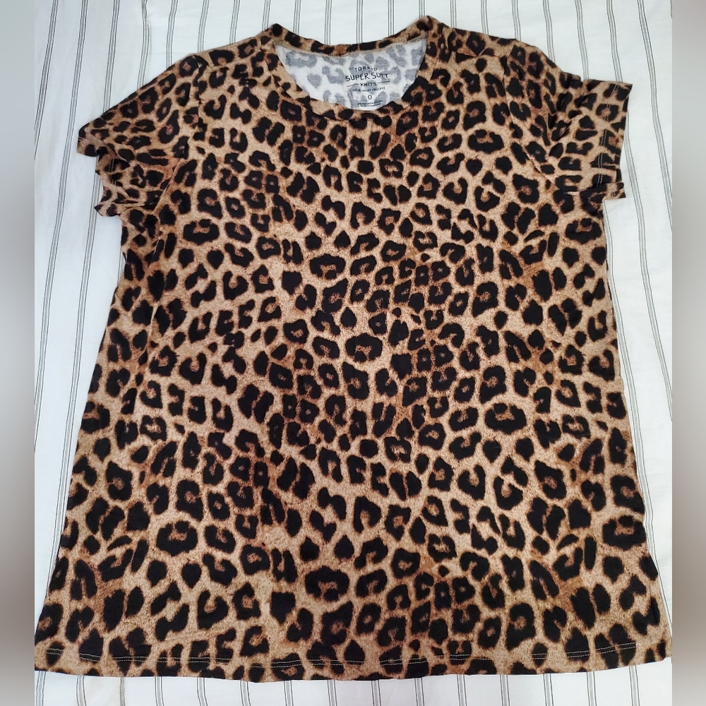 Leopard print tshirt